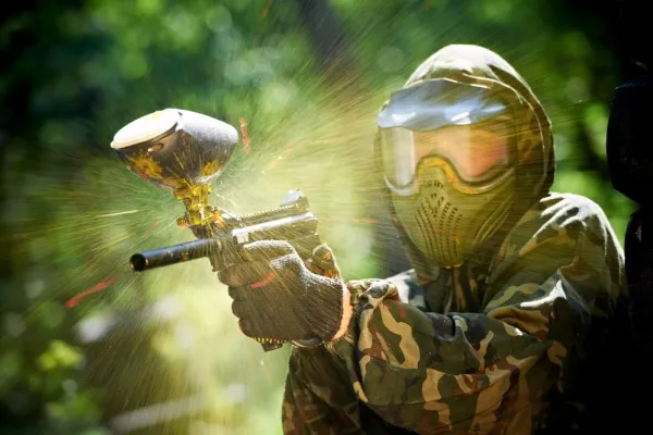 Wochenende mit PAINTBALL FÜR GROSSE GRUPPEN 